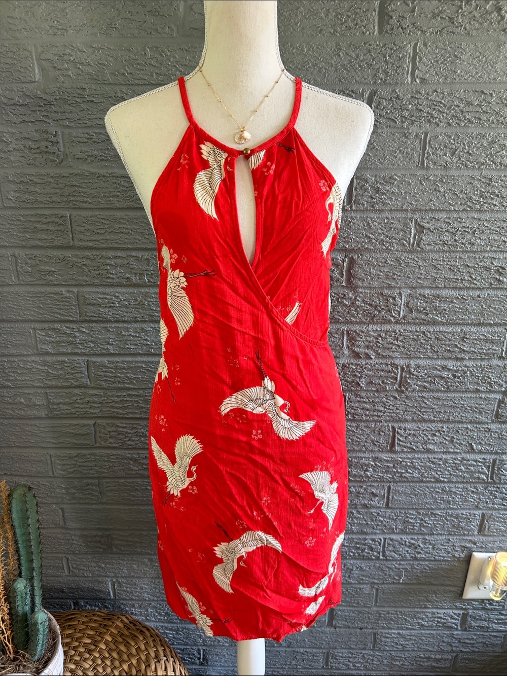 Billabong “Aloha Baby” Vibrant Red Crane Print Keyhole Wrap Dress